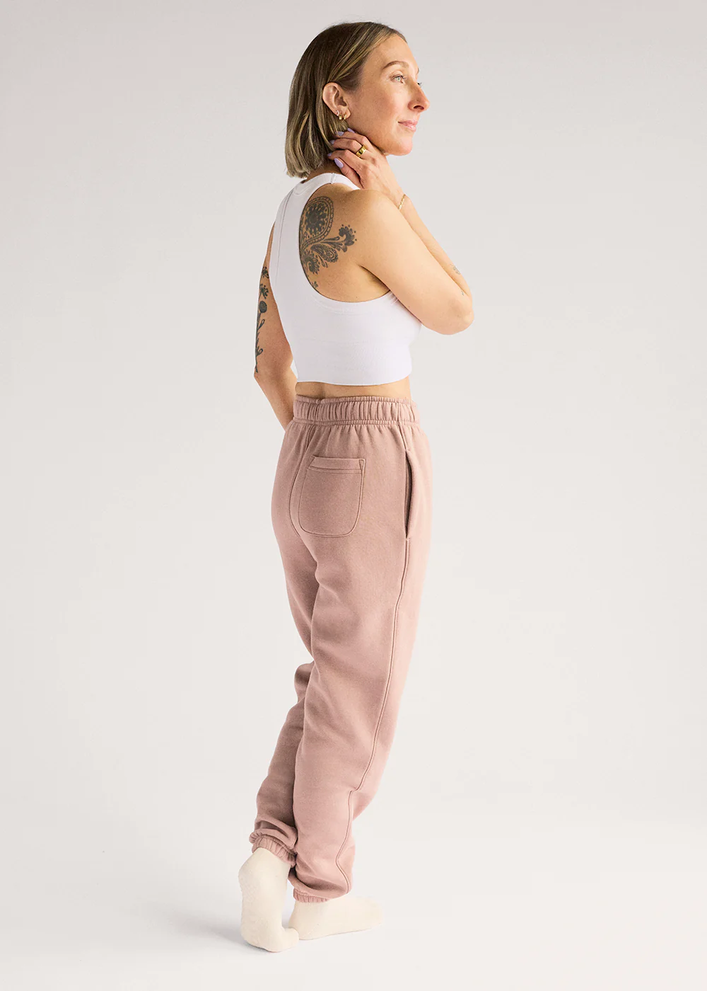 Winter26_b3_WomensSweatpants_ClayWhitePuff_2815_PDP_222374c7-3acf-4068-973b-469520e61fb6_1800x1800